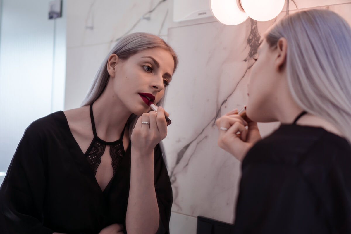 L'Oréal Paris Color Riche Matte Addiction Plum Tuxedo The Cosmopolitas