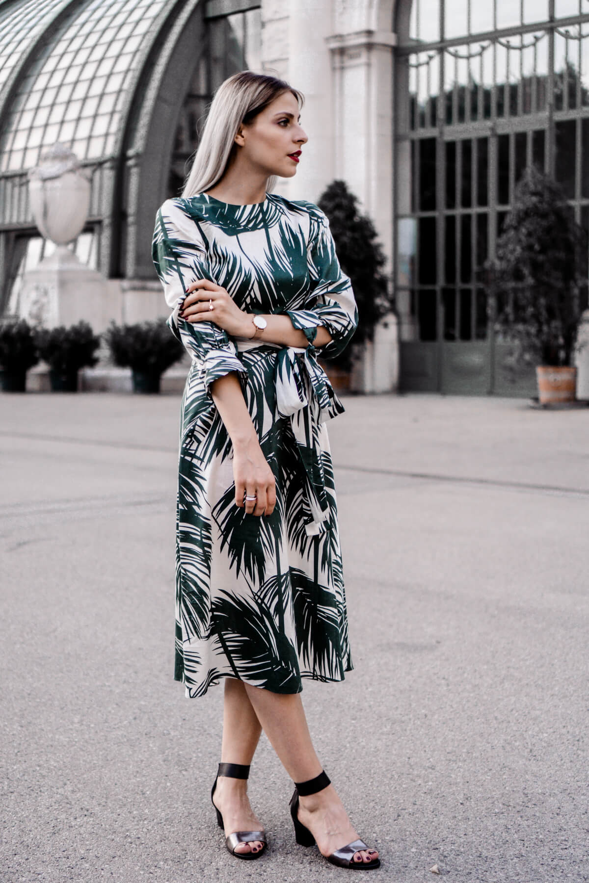 How to style palm tree printed dress