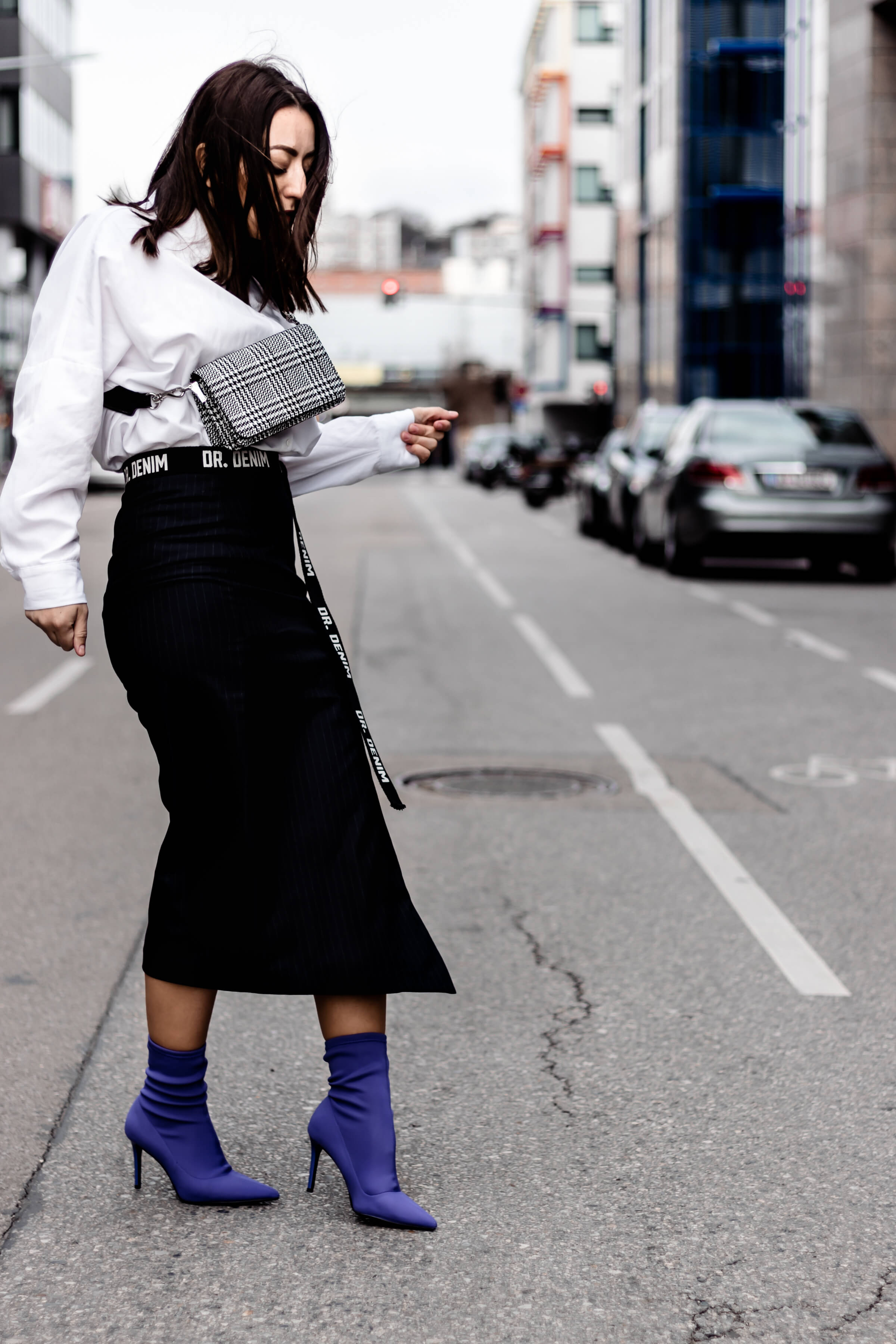 How to style a pencil skirt?