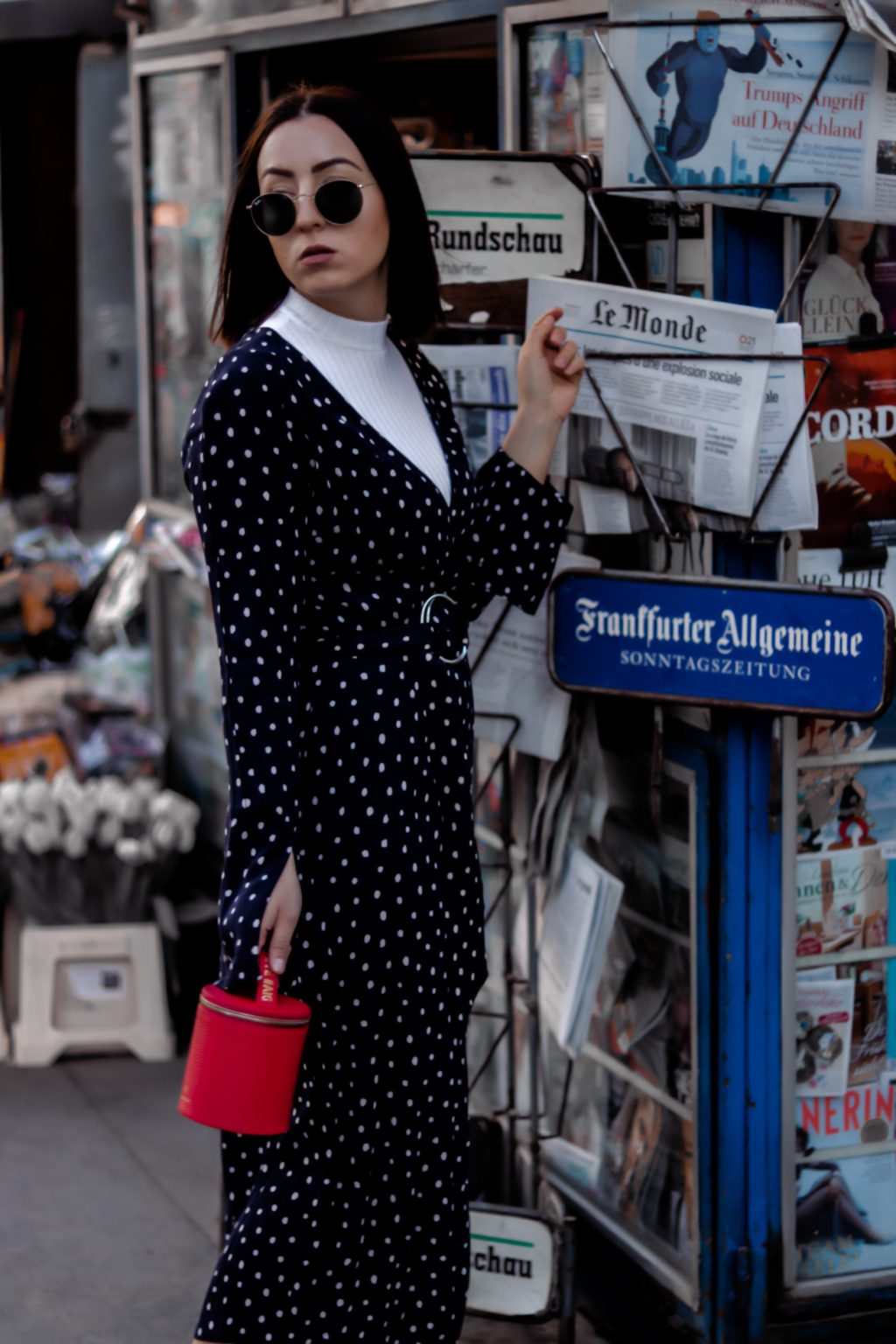 How to style polka dots?