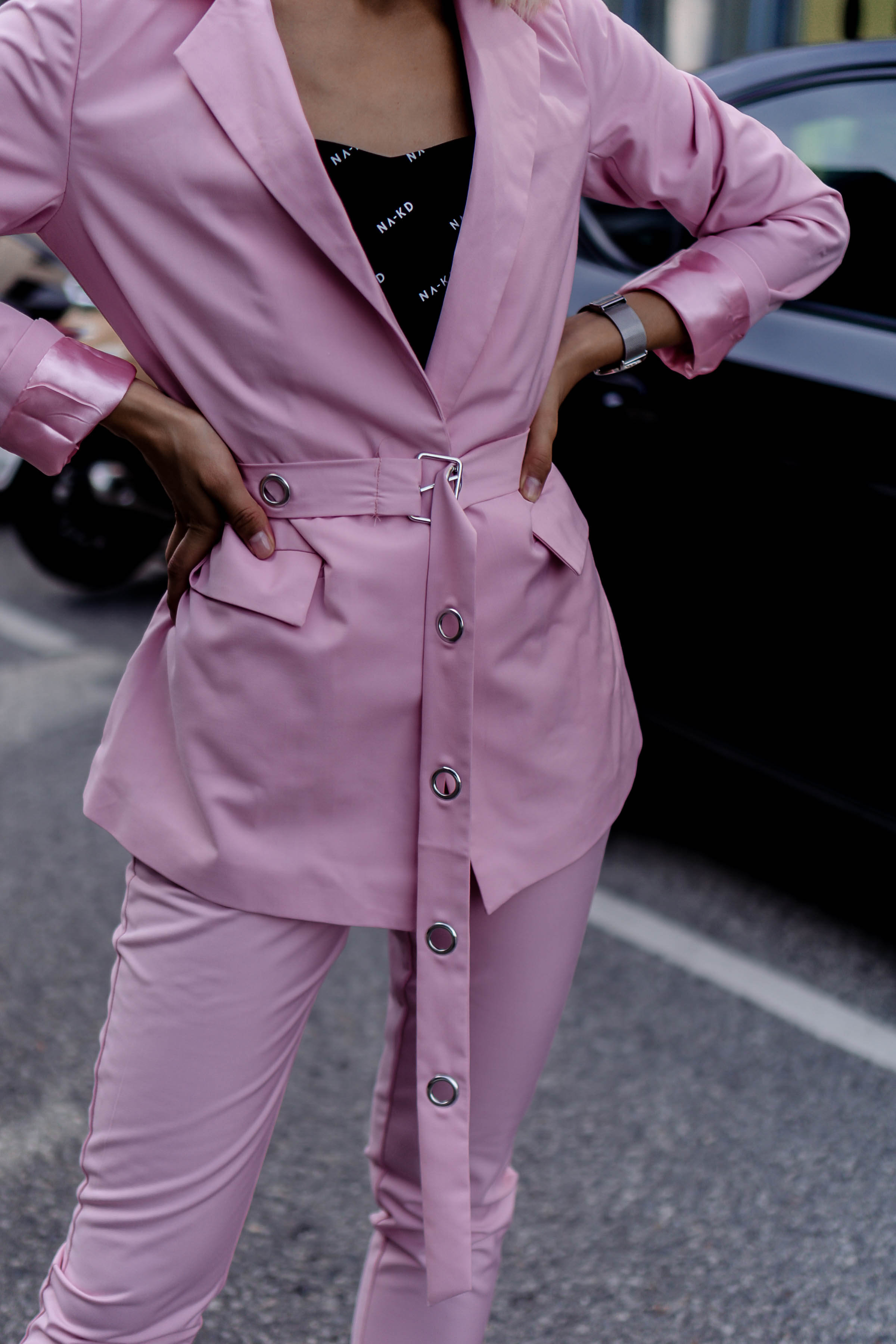 How to wear pink?