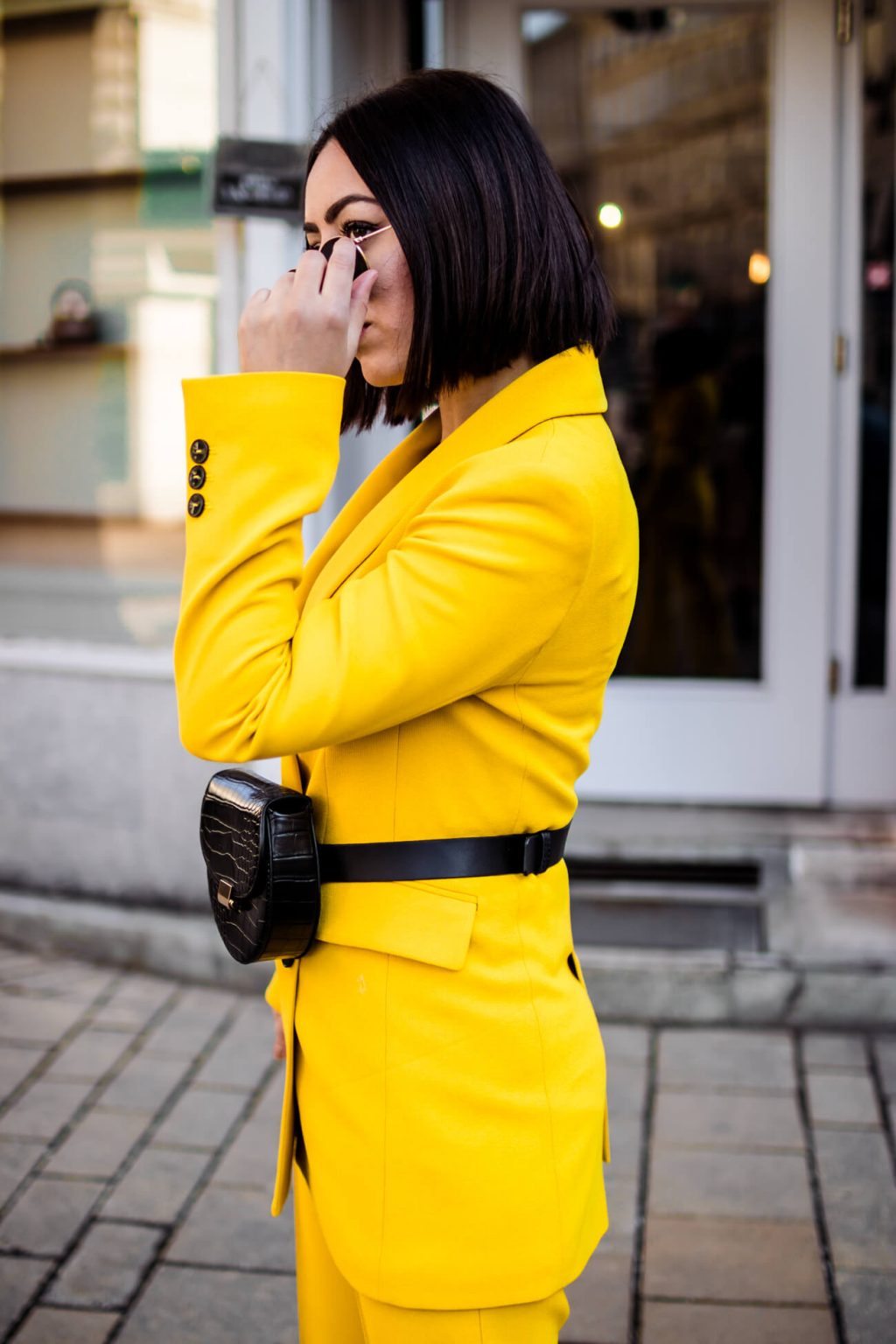 How to wear yellow?